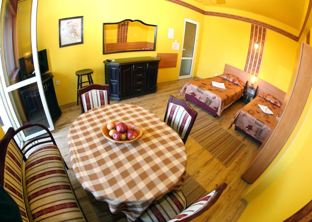 Colored House Apartments София Экстерьер фото