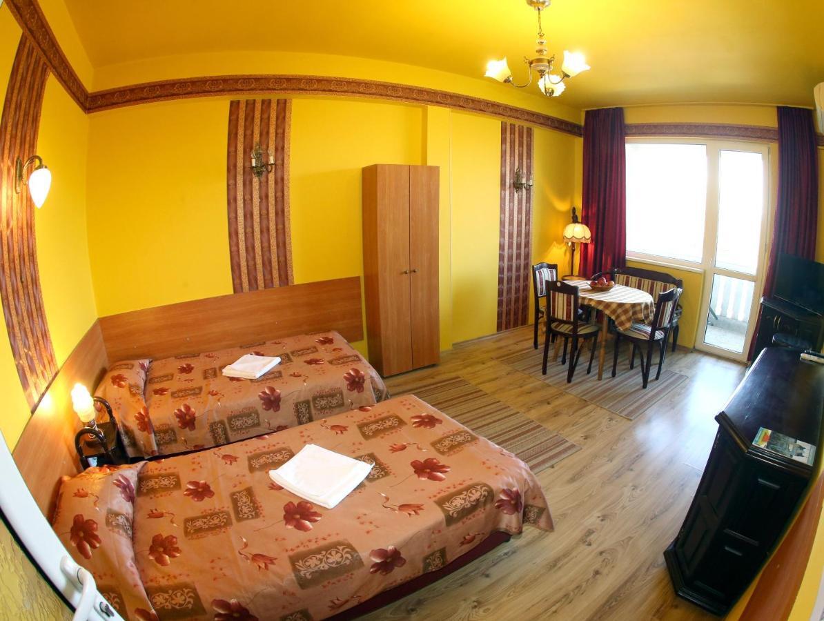 Colored House Apartments София Экстерьер фото