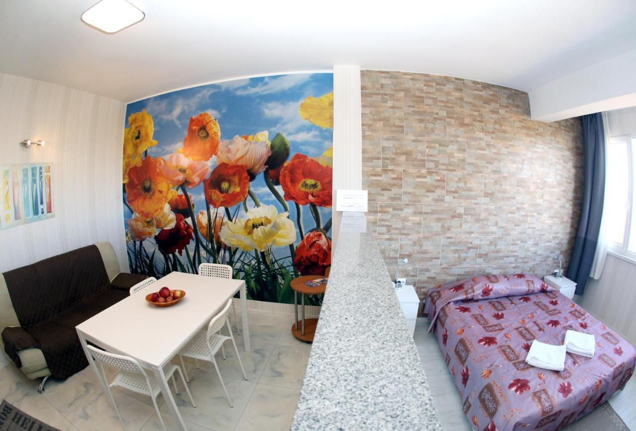 Colored House Apartments София Экстерьер фото